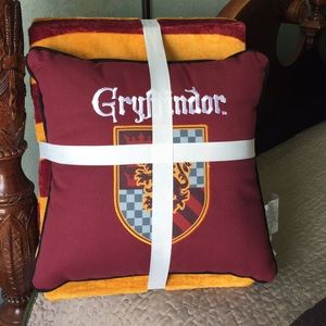 FINAL MARKDOWN NWT Harry Potter Blanket & Pillow!